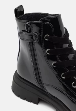 Friboo Stivaletti StringatiBlack Bambini Stivali F5713I0FP-Q11 11 Friboo Stivaletti StringatiBlack Bambini Stivali F5713I0FP-Q11 -Offerta Economica Moda Bambini 646b60b247fa4a0484bbc6862f017688 scaled