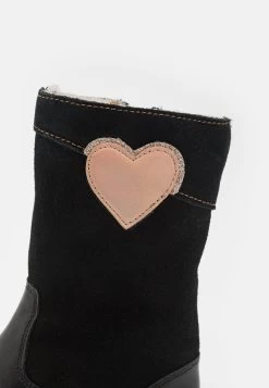 Friboo Stivali AltiBlack Bambini Stivali F5713J05D-Q11 11 Friboo Stivali AltiBlack Bambini Stivali F5713J05D-Q11 -Offerta Economica Moda Bambini ad970139031d4a7eb0925ed309b951c1