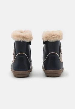 Friboo StivalettiDark Blue Bambini Stivali F5713I0F9-K11 -Offerta Economica Moda Bambini d4bf1704eae744c59533fc045293803f